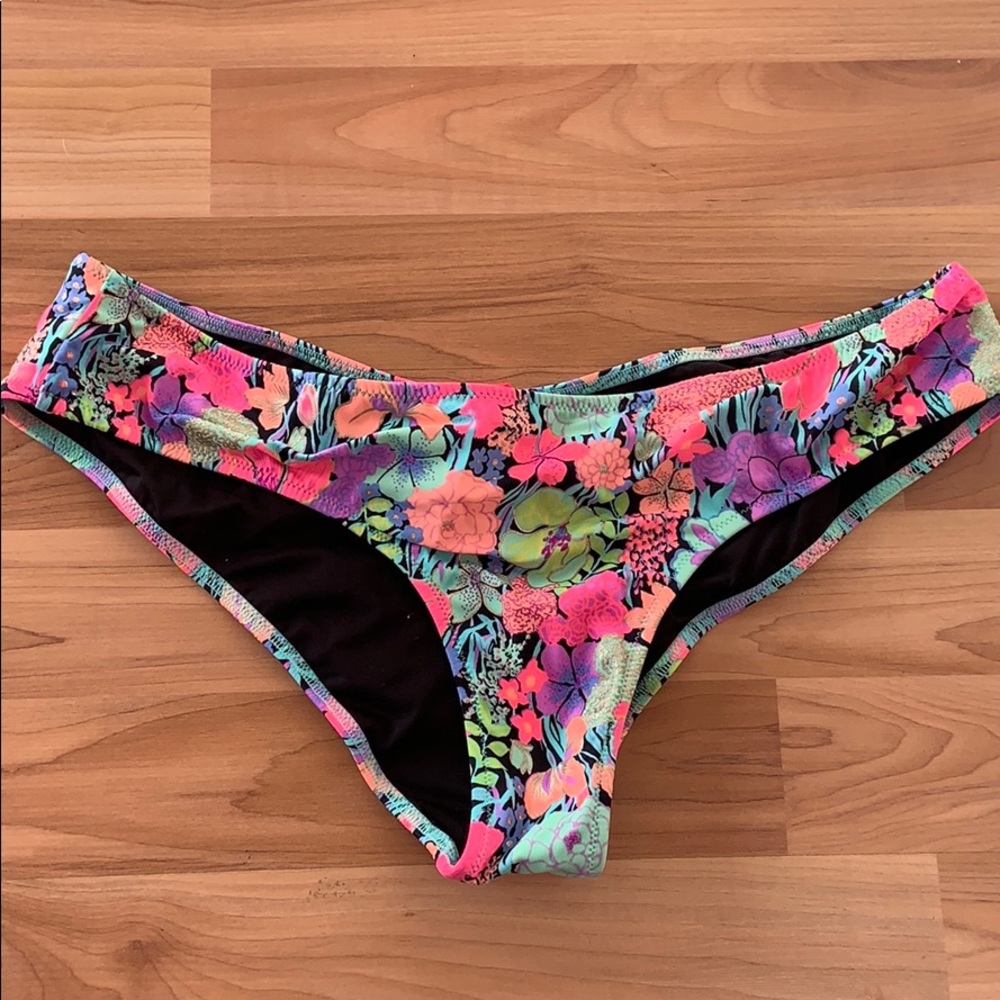 Victoria secret swimsuit bottoms